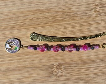 Book Jewelry – Kitty under Lilacs Bookmark (# 148)