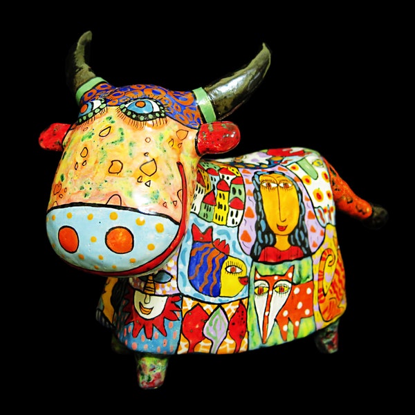Сeramic figurine of a bull, ceramic bull, colorful cow, statuette of a cow, cow figurine, bull figurine, statuette bull, sculpture of a bull