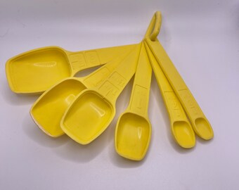 1970s Tupperware Measuring Spoons Yellow