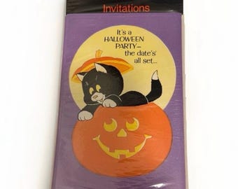 Vintage Pumpkin & Paws Halloween Party Invitations