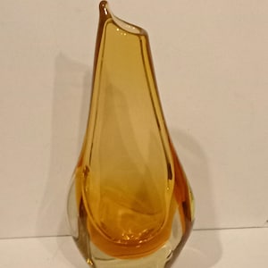 Vintage  Murano glass vase.   Amber glass.Unused 25 cm