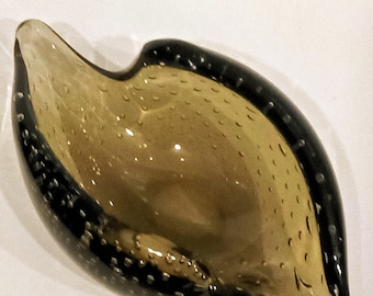 Whitefriars glass bowl, with controlled bubble pattern throughout.