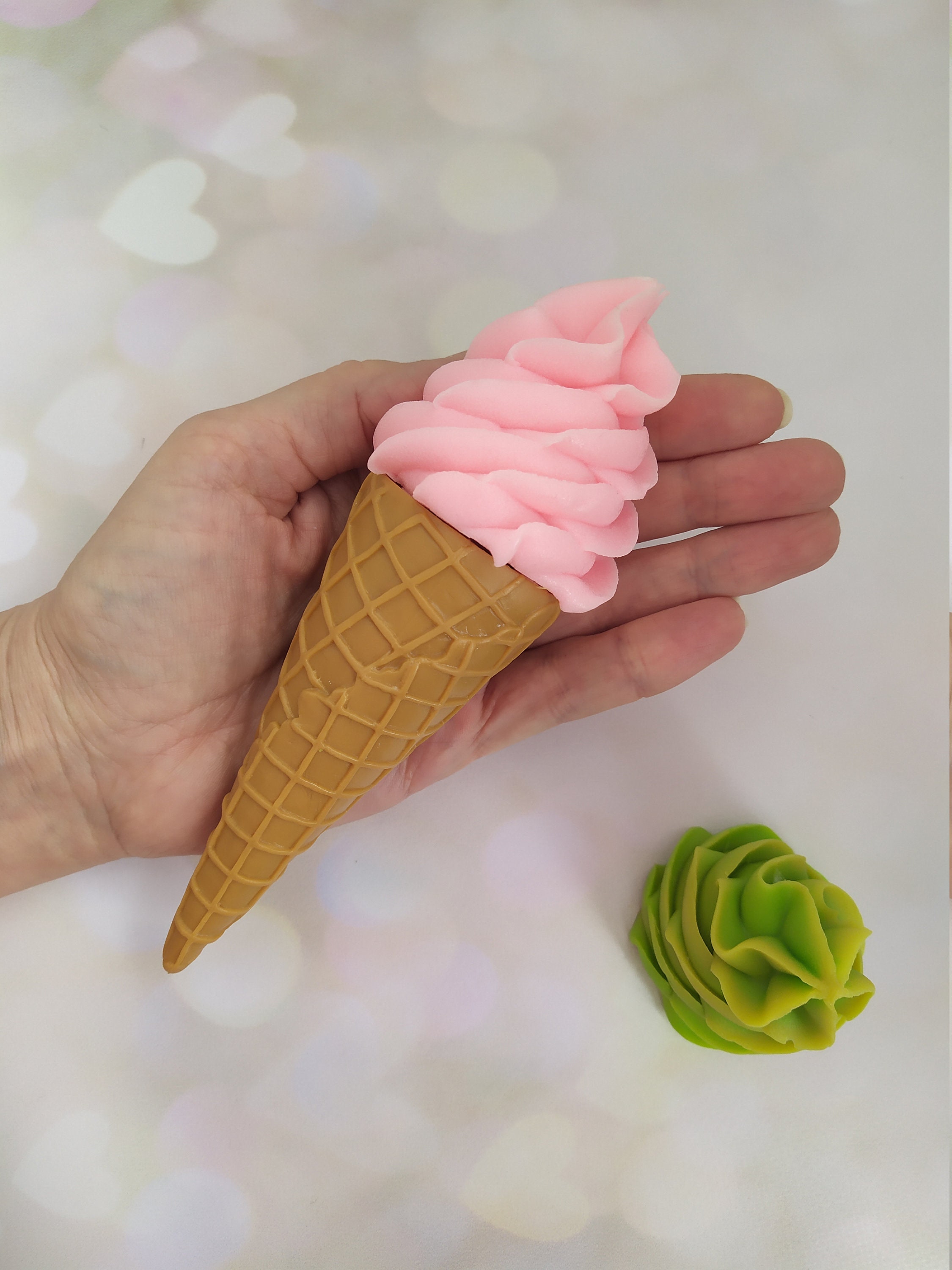 ONNPNN Ice Cream Shape Silicone Mold, 3D Ice Cream Cup Cake Molds,  Ice-Cream Cone Candle Mold, Handmade Soap Aromatherapy Plaster Molds for  Chocolate