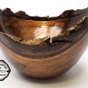 WOODEN BOWL, Walnut Bowl, DECORATIVE Bowls, Salad Bowl, Food Safe Bowl, Live Edge Rustic Kitchen Décor Vegetable Fruit Serving Bowl