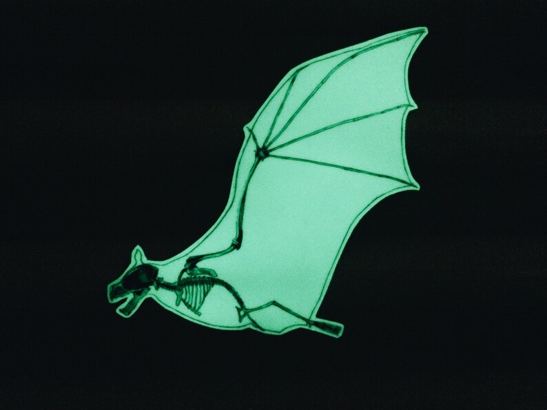 Aimant Frigo Chauve-souris Holographique Argenté - En Résine Artisanale GlitzyByLita - 1 Pièce Neuve