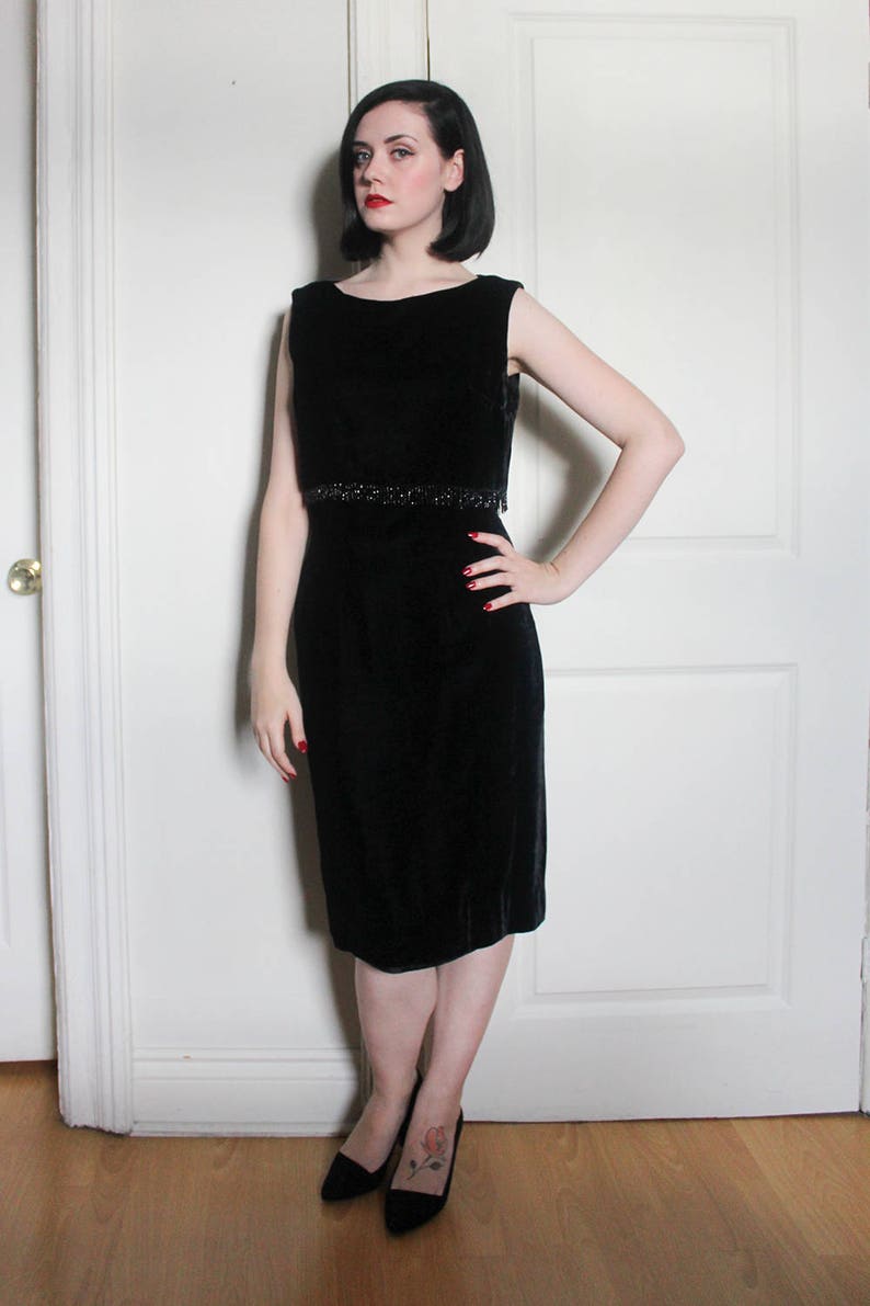 Vintage 1950s Black Velvet Lord /& Taylor Dress Size Medium