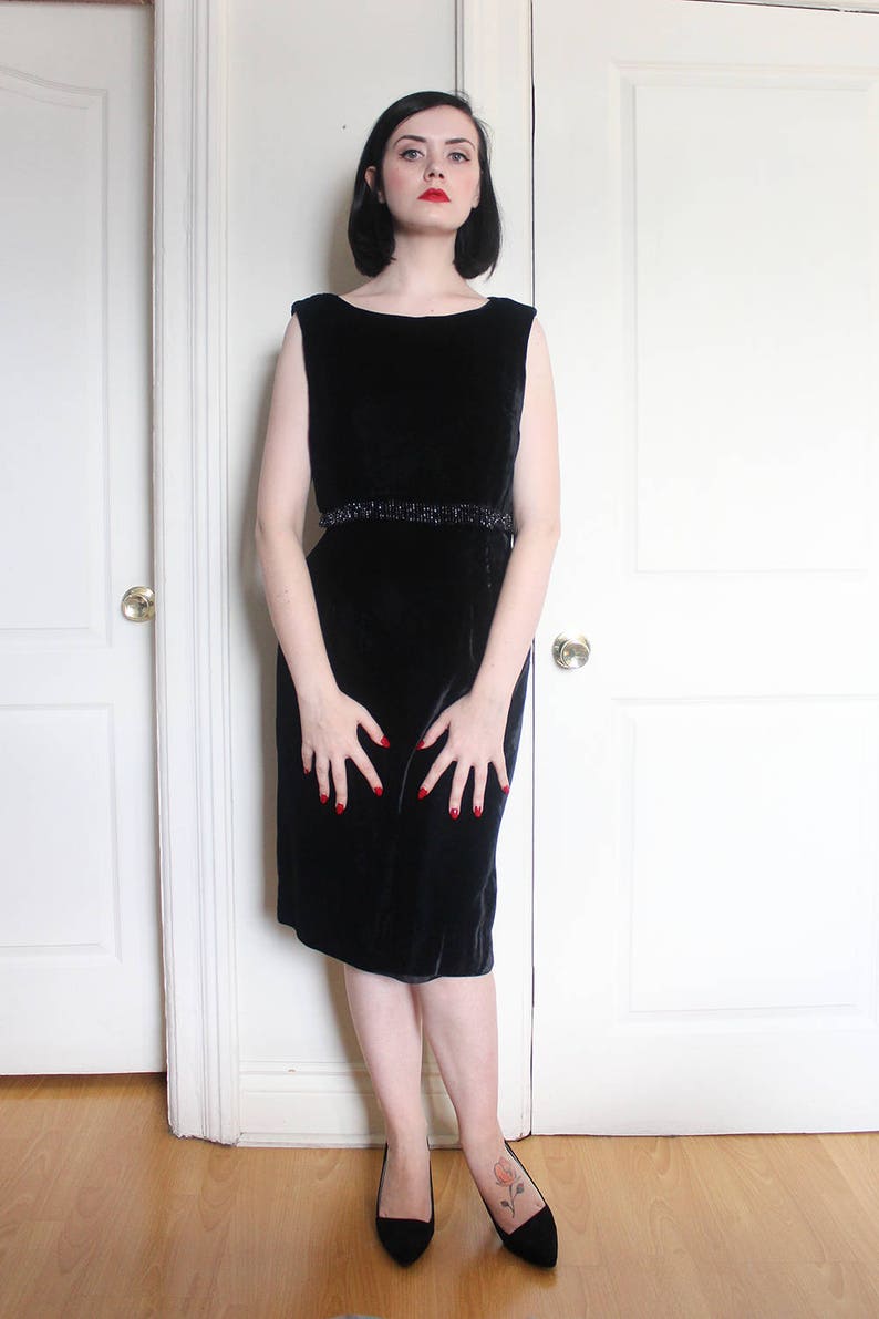 Vintage 1950s Black Velvet Lord /& Taylor Dress Size Medium