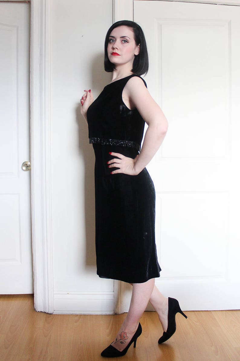 Vintage 1950s Black Velvet Lord /& Taylor Dress Size Medium