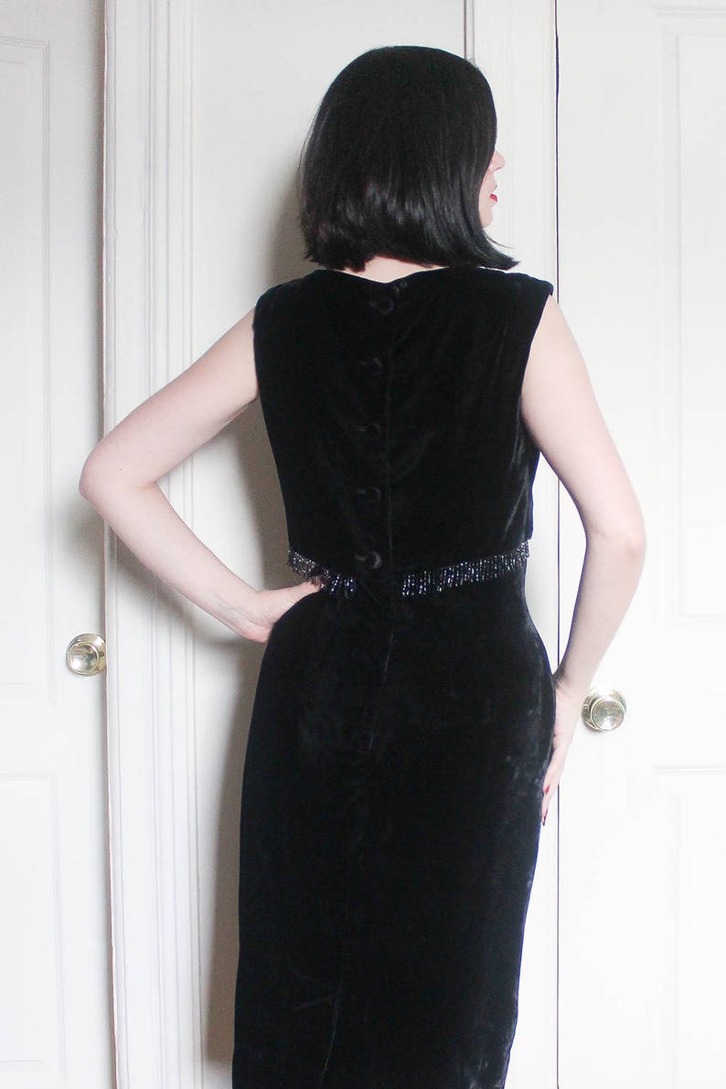 Vintage 1950s Black Velvet Lord /& Taylor Dress Size Medium
