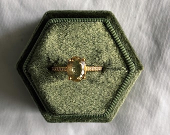 VINTAGE CITRIN RING | Vergoldeter Ring mit einer Basis aus Sterlingsilber und einem großen gelben Citrin | Größe 6 1/4 | 925 gepunzt