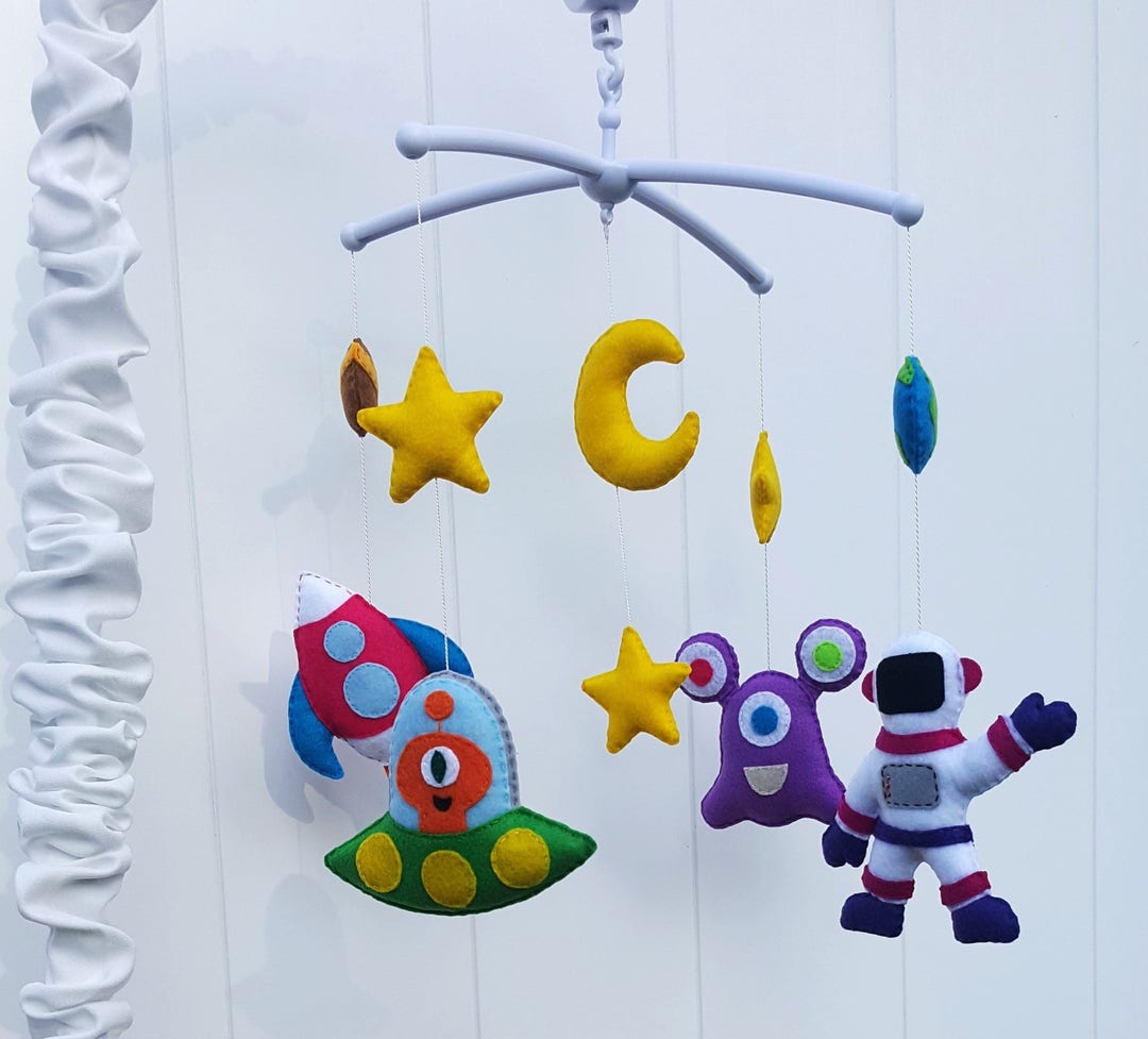 Space Baby Mobile,baby Girl Crib Mobile,alien Crib Mobile,baby Girl