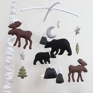 Mobile pour bébé Moose Bear Adventure, mobile pour bébé Woodland, mobile pour berceau Moose Mountain, chambre d'enfant Woodland, chambre d'enfant Woodland, mobile pour bébé orignal ours