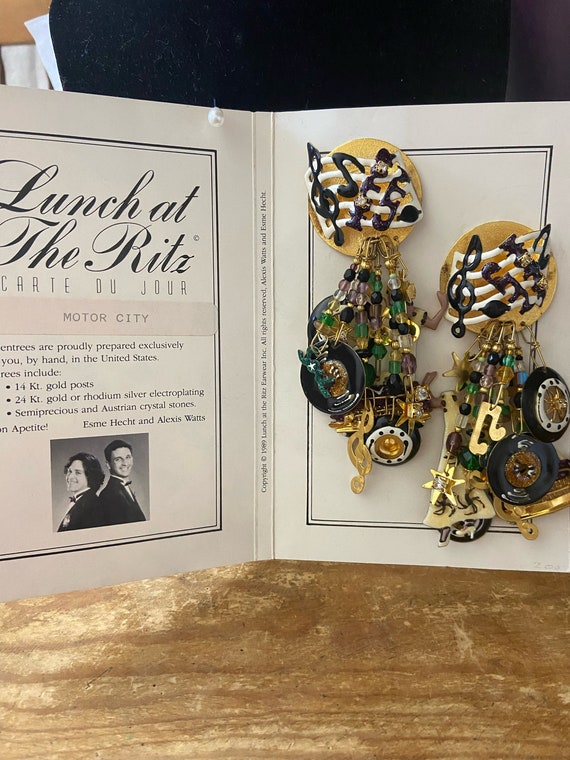 *Very Rare* Vintage Lunch At The Ritz Farm Animal Ear… Gem