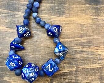 Dungeons and Dragons ketting, DnD Ketting, Dorian, Sodalite Kralen, Sterling Zilveren sluiting, D & D, Kritische Rol, RPG, dobbelstenen, d20