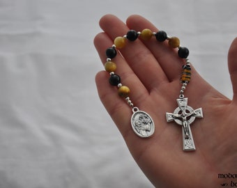 Fun St. Modomnoc 1-Decade Rosary With Glass Bee Bead, Yellow and Black Gemstone Beads, and Celtic Crucifix