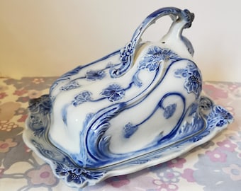 Dudson Pottery Cameo Blue & White Jasperware Cheese Dome / Leaves