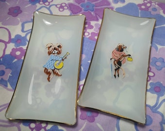 Vintage kitsch frosted glass pair of dishes. Midcentury glass. Midcentury kitsch glass. Vintage kitsch dogs. Vintage frosted glass serving