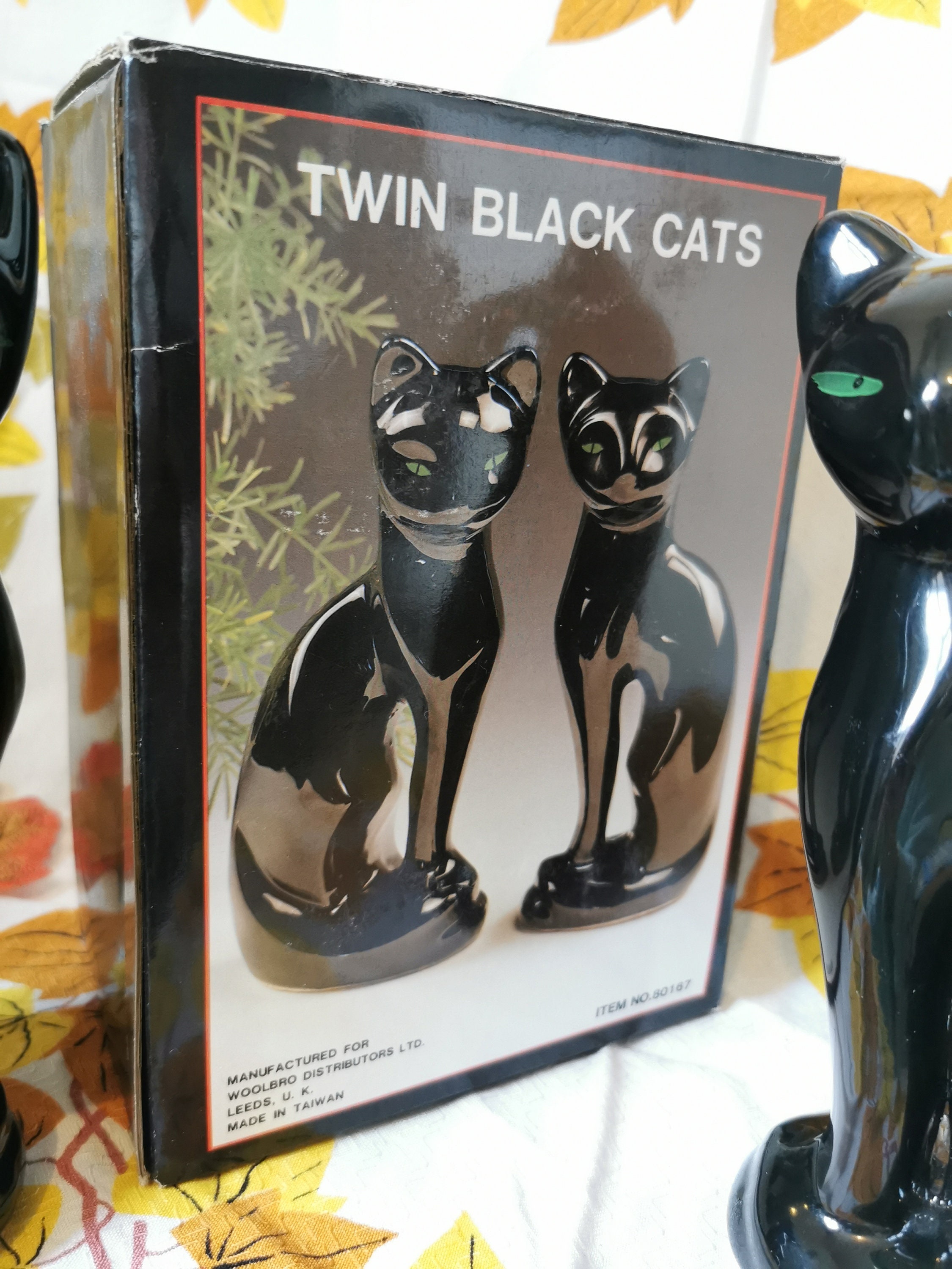 ヴィンテージの陶器製黒猫のペア。ミッドセンチュリー スタイル