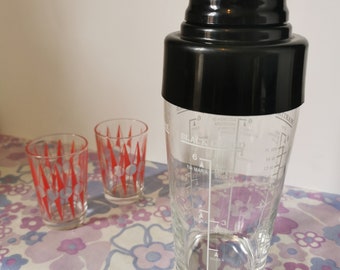 Vintage Classic Cocktail Shaker.  Cocktail mixer, glass cocktail Shaker, black plastic top and lid. Vintage barware. Cocktail recipes gift.