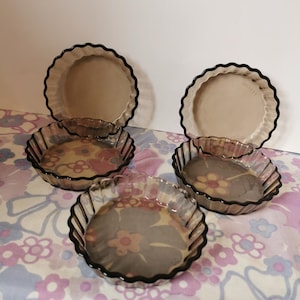 Vintage set of 5 Arcopal France glass tart dishes. French glass flan cases. Smoked glass small dessert dishes. 1970s Fume brown glass set.