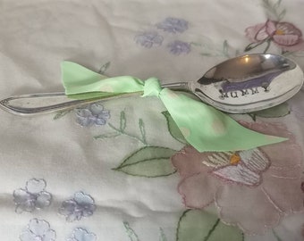 Vintage handstamped spoon. Mum gift. Mum spoon. Vintage mother. Vintage epns spoon. Unique spoon gift. Vintage mummy gift. Mummy spoon.