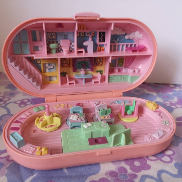 Vintage Polly Pocket Stampin' school playset.  school stamp compact. Pink variant, no dolls. 2 stamps not original. 1990s girls toys. Cute.