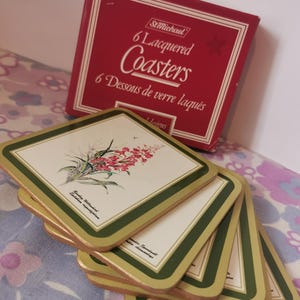 Vintage 1970s Marks & Spencer St Michael Wild Flowers Coasters. Set of 6 drinks mats. Traditional floral, Cute, cottagecore home decor gift.