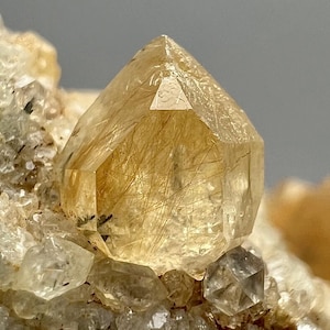 Natural Golden Rutile Quartz Crystal 164g on Matrix – Unique Healing Stone & Collector’s Specimen