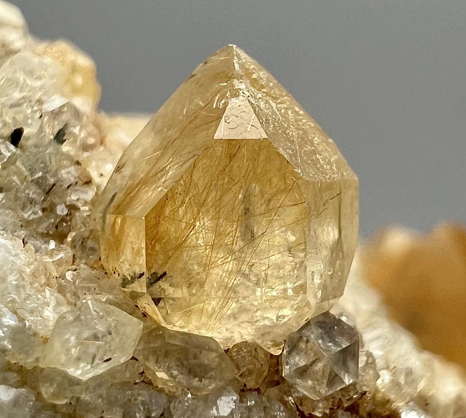 Natural Golden Rutile Quartz Crystal 164g on Matrix – Unique Healing Stone & Collector’s Specimen