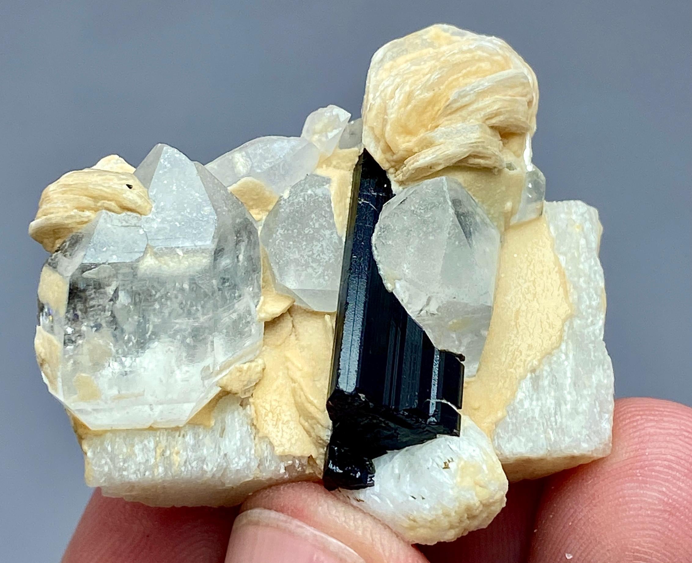 ★N0401★古代石 (224) 出土　水晶　6面クオーツビーズ　アフガニスタン Antique天然石ビーズ/アマゾナイト・瑪瑙・カーネリアン・水晶等