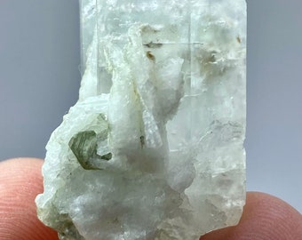 105 グラム 天然のスモーキークォーツ クリスタル スカルドゥ産