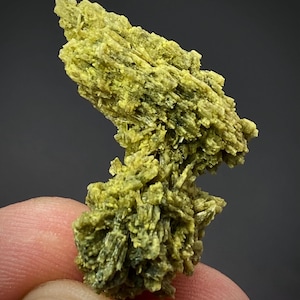 34 CTs Natural Rarest Unique Shape Epidote SpecimenFrom Kharan, Pakistan