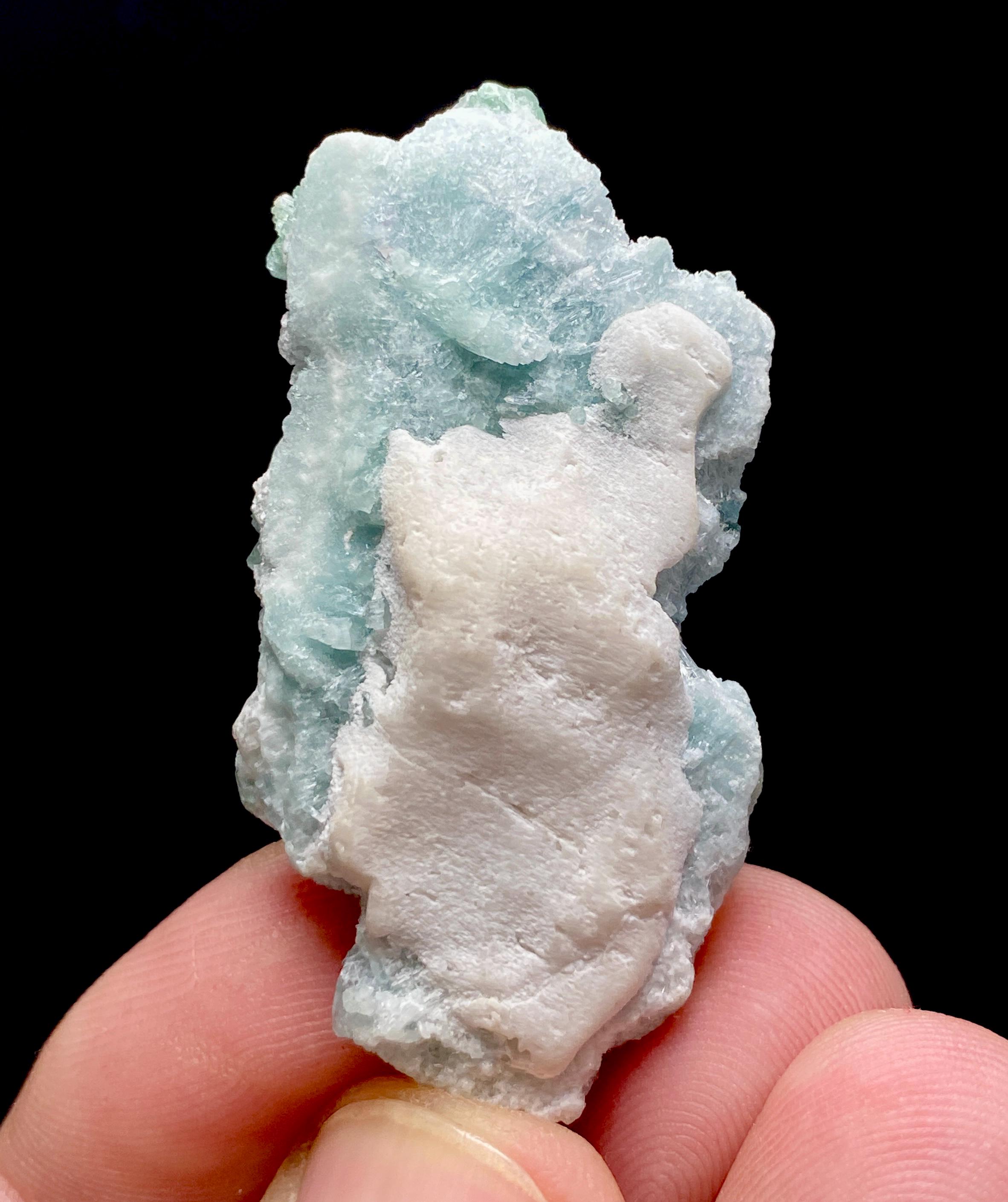 クォーツマトリックス入りグリーントルマリン原石 - アフガニスタン産