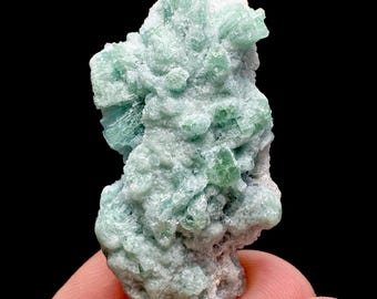 原石（トルマリン） クォーツマトリックス入りグリーントルマリン原石 - アフガニスタン産