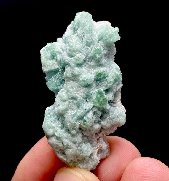 クォーツマトリックス入りグリーントルマリン原石 - アフガニスタン産