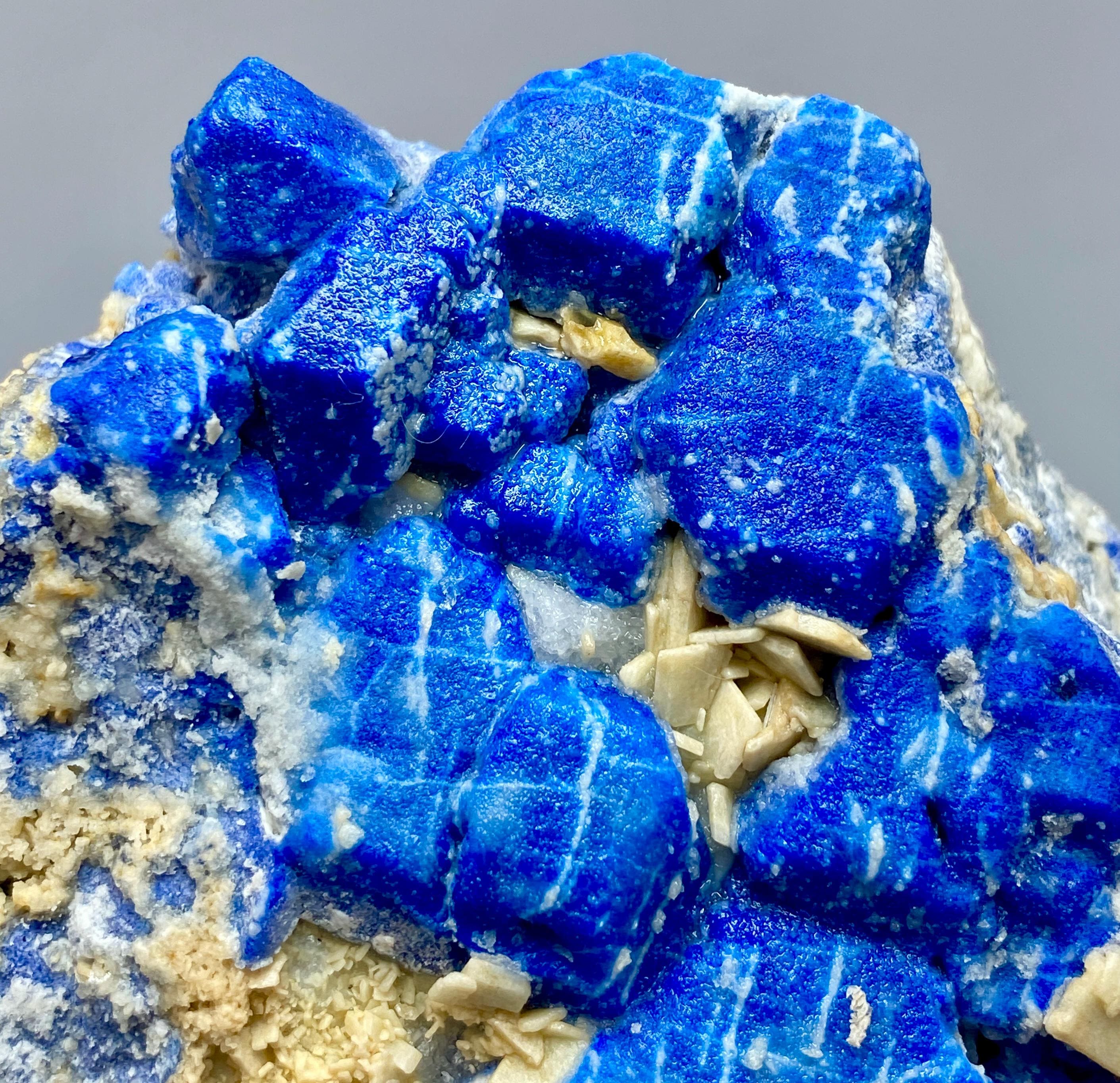 アフガニスタン バダフシャン州産 ラズライト ウェルネル石