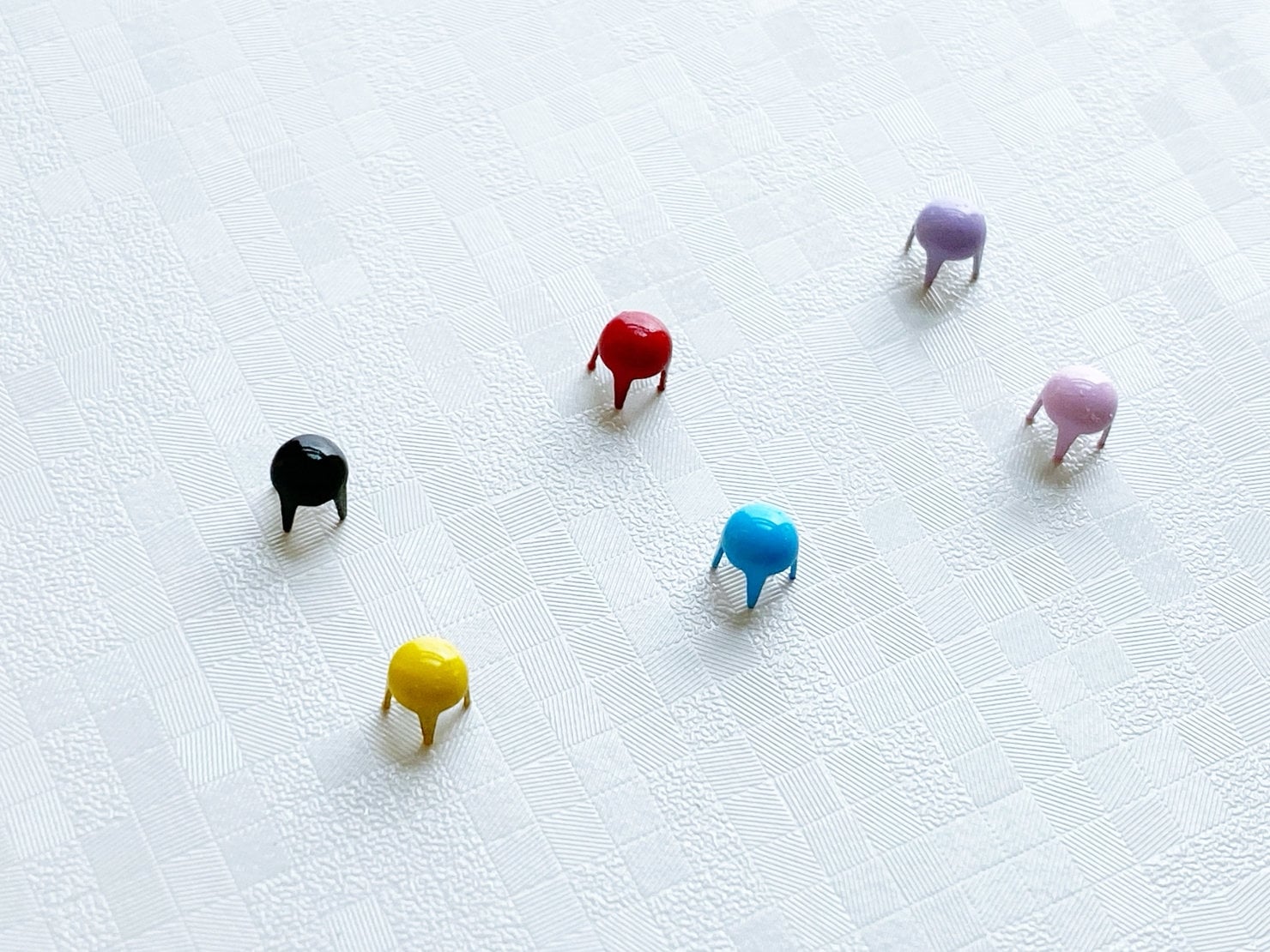 k B179 Round 3mm Mini Craft Studs Sewing Craft Doll Clothes Making