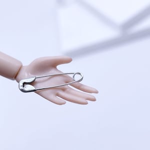 B217 Mini Tiny 18mm Safe Pin Doll Sewing Supplies Doll Clothes Craft Supply