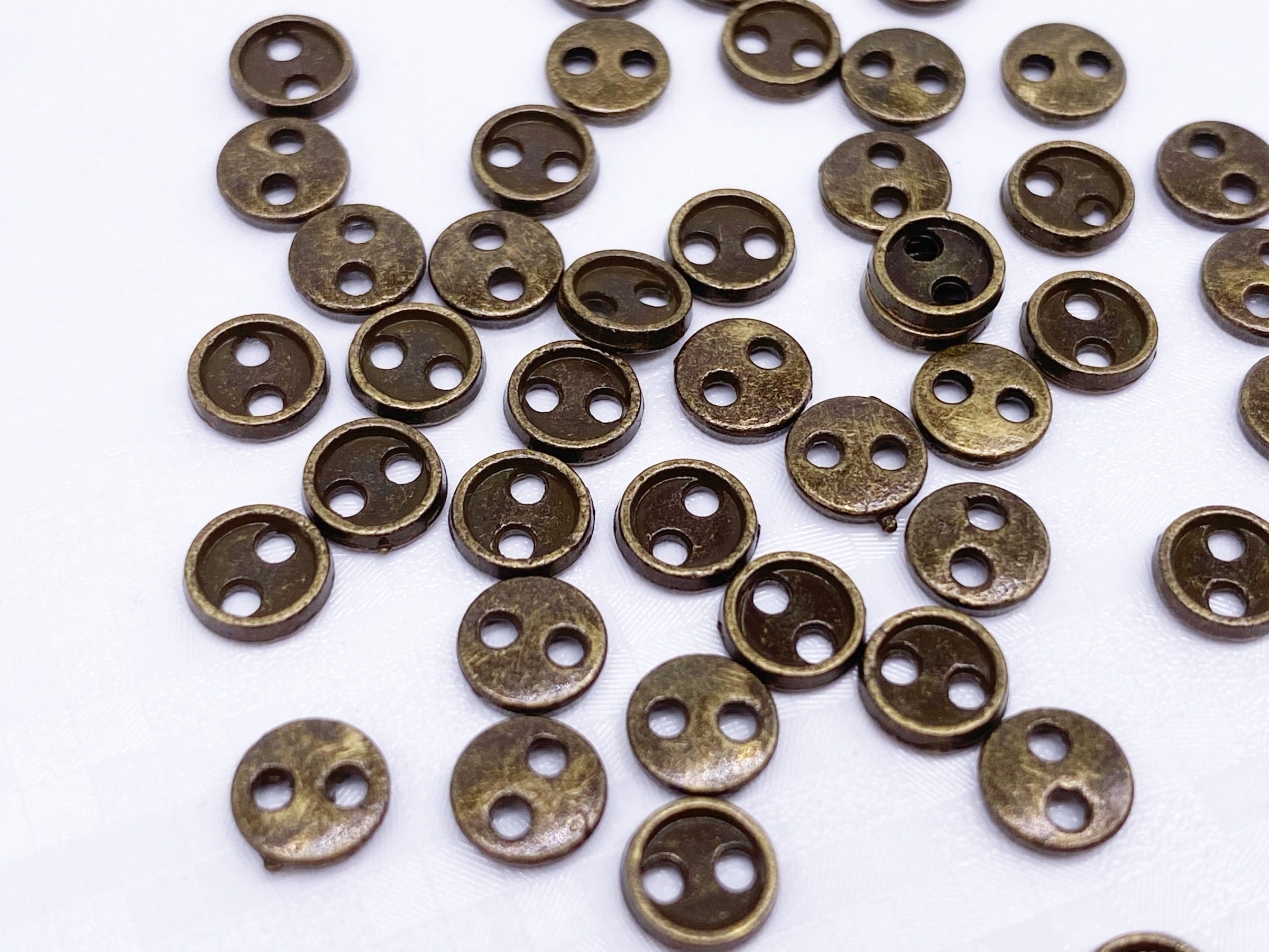 collar buttons