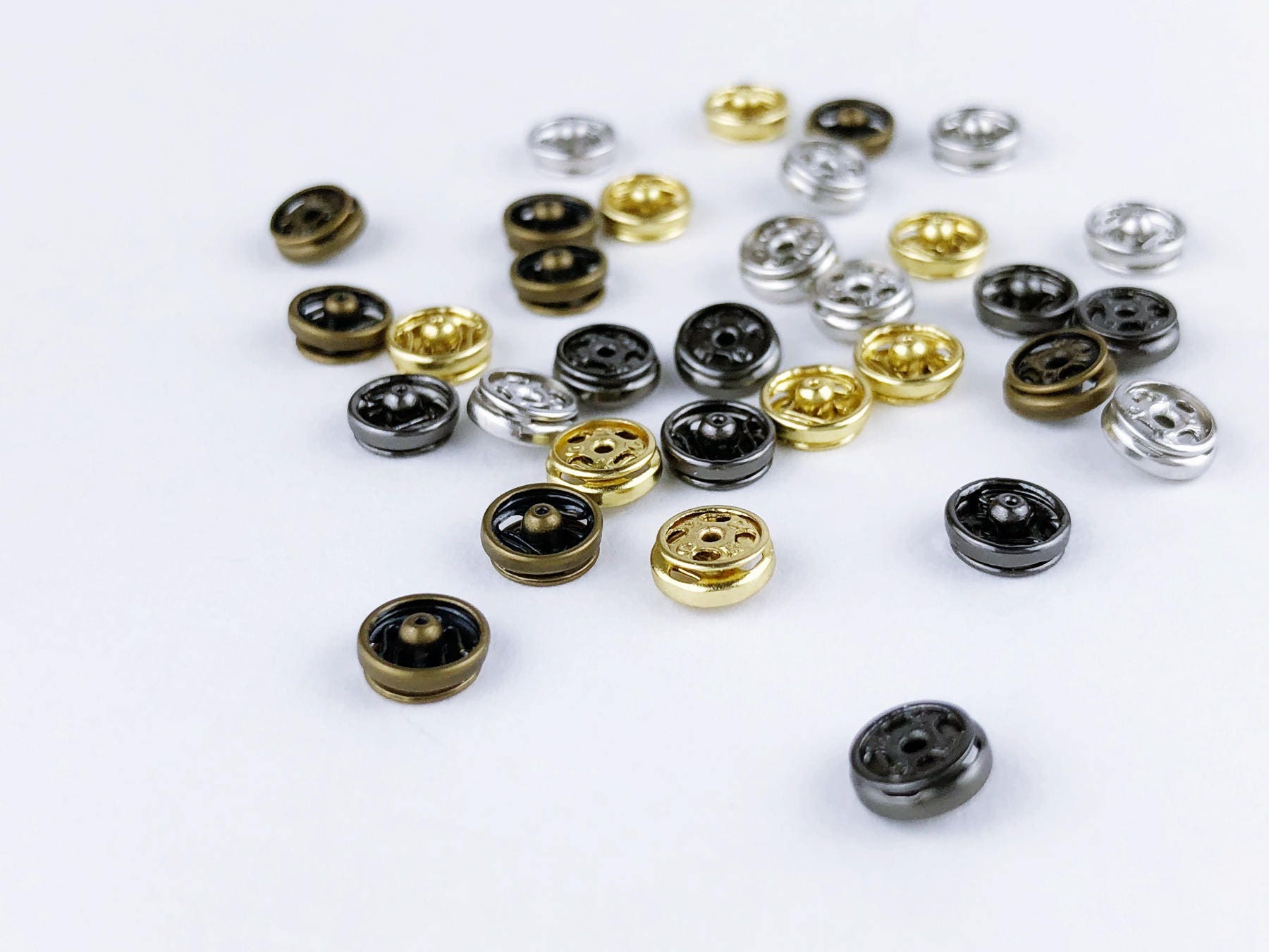 Custom Black Silver Gold Brass Snap Press Stud Metal Snap Button for Coat  Clothes - China Snap Button and Metal Snap Button price