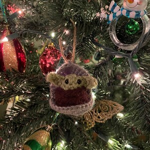Baby alien ornament, baby alien Christmas ornament, crochet baby alien, Christmas ornament, Free shipping