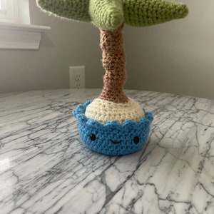 Crochet palm tree, crochet plant, palm tree decor, crochet potted plant, free shipping