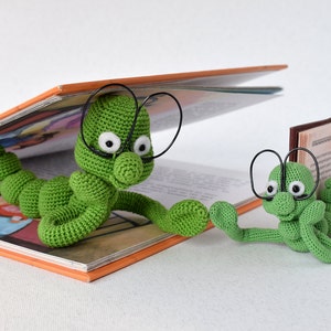 Bookworm Crochet Pattern, Crochet Bookworm Amigurumi, Book Crochet