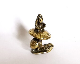 Antique Small Brass Pixie on Mushroom Figurine, Brass Pixie with Toadstool Nature Statue Home Decor, Vintage Collectible Pixie England 30s