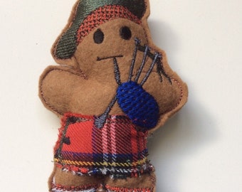 Bagpipe ornament Scottish Christmas tree decor, Scottish piper gingerbread man decoration, bagpipes secret Santa gift, Burns Night decor.