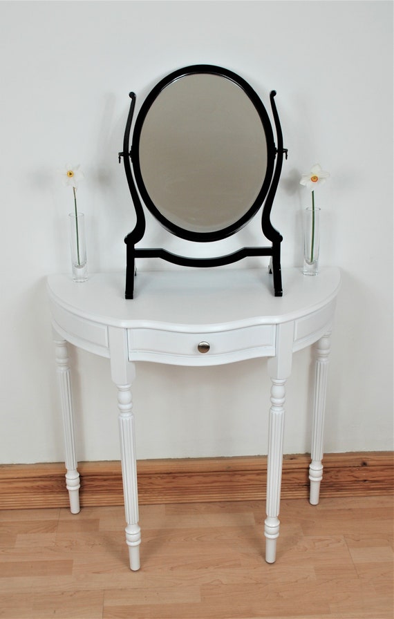 Black Oval Mirror White Silver