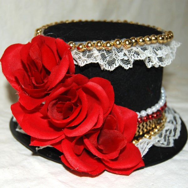 Steampunk Queen of Hearts Costume Black Mini Top Hat Red Rose Hat Victorian White Lace Fascinator Alice in Wonderland Cosplay Hair Accessory