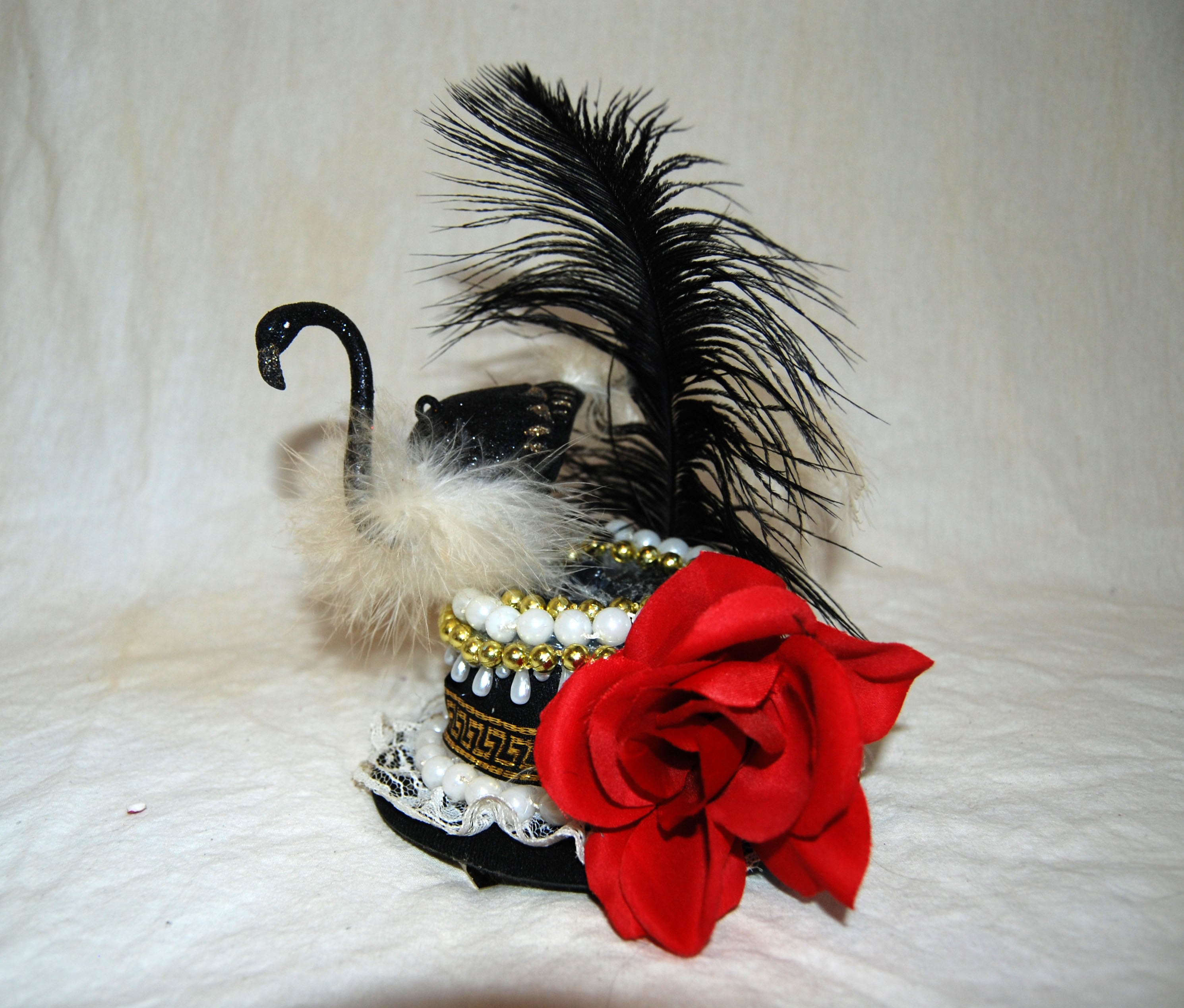 Ladies Pink Flamingo Burlesque Feather Mini Hat Fancy Dress Costume Outfit Clip