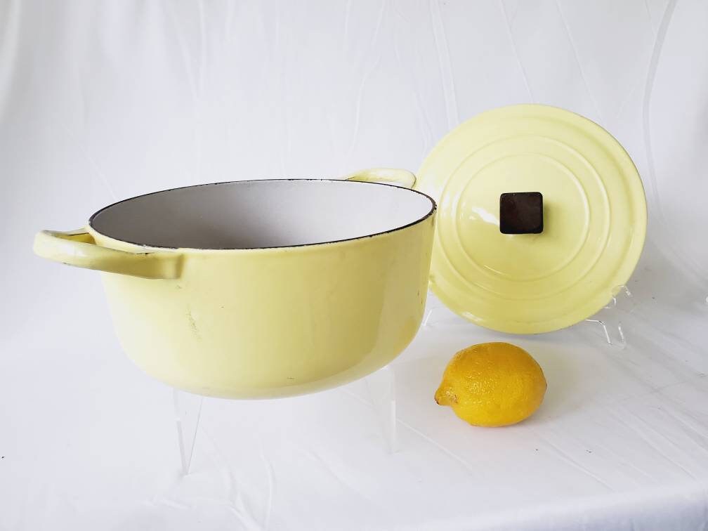 Elysees Yellow Le Creuset Dutch Oven Round 2.5 Qts Size C Etsy Sweden