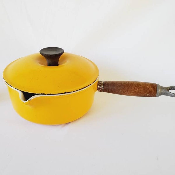 Le Creuset Saffron Sauce Pot Saucier #18 Medium Lidded Pot 2 QT Wood Handle Pour Spout Vintage French Cookware Discontinued Color Enamelware